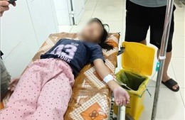 Nghệ An: Trên 20 người nhập viện nghi ngộ độc sau ăn bánh mì