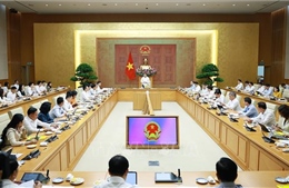 Thủ tướng: Điều hành tỷ giá, lãi suất, tín dụng gắn với mục tiêu tăng trưởng 2 con số