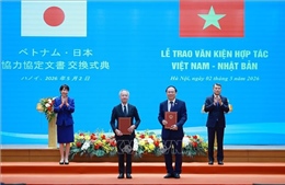 Thủ tướng Lê Minh Hưng và Thủ tướng Nhật Bản chứng kiến trao các văn kiện hợp tác