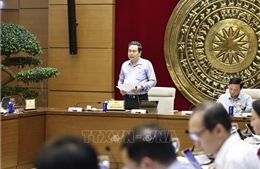 Chủ tịch Quốc hội làm việc với Thường trực Ủy ban Pháp luật và Tư pháp của Quốc hội