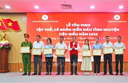 Tôn vinh những 'người hùng thầm lặng' trong phong trào hiến máu tình nguyện