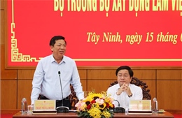 Bộ trưởng Bộ Xây dựng làm việc với Tây Ninh về hạ tầng giao thông và nhà ở xã hội