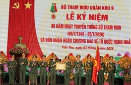 Bộ Tham mưu Quân khu 9 đón nhận Huân chương Bảo vệ Tổ quốc hạng Nhất