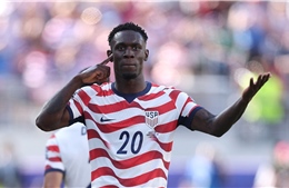 World Cup 2026: Tổng thống Trump gọi điện yêu cầu Chủ tịch FIFA xem xét thẻ đỏ của sao tuyển Mỹ