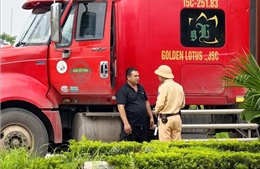 Hà Nội: Kiểm tra, chấn chỉnh tình trạng xe quá tải trên đường Lê Hữu Tựu