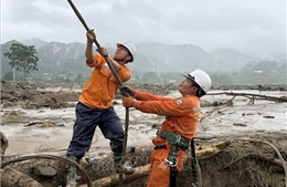 Lai Châu kịp thời khôi phục dòng điện cho nhân dân vùng lũ