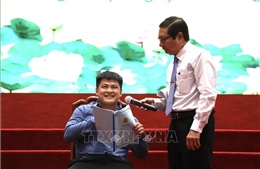 Chung tay chăm lo cho nạn nhân da cam