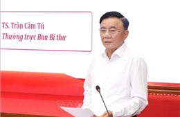 Thường trực Ban Bí thư Trần Cẩm Tú trao đổi chuyên đề về xây dựng Đảng với các Ủy viên Trung ương Đảng khóa XIV
