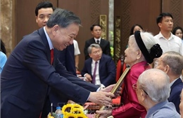 Trọn đời giữ vững lời thề, trao gửi niềm tin, ý chí cách mạng