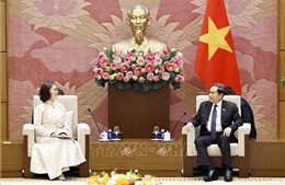 Chủ tịch Quốc hội Trần Thanh Mẫn tiếp Đại sứ Mông Cổ tại Việt Nam