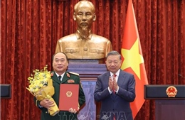 Tổng Bí thư, Chủ tịch nước Tô Lâm trao Quyết định thăng quân hàm Thượng tướng cho đồng chí Lê Quang Đạo
