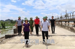 Bộ trưởng Nguyễn Xuân Cường đánh giá cao công tác phòng chống mưa, lũ tại Ninh Bình 