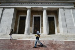 Ngân hàng Trung ương Hy Lạp cảnh báo những thách thức sau khi thoát khỏi chương trình cứu trợ