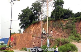 Mưa lớn làm sạt lở taluy tháp truyền hình tỉnh Thái Nguyên