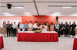 Bệnh viện Bạch Mai và Techcombank hợp tác xây dựng hệ sinh thái tài chính y tế