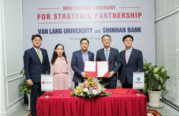 Ngân hàng Shinhan và Đại học Văn Lang ký kết thỏa thuận hợp tác chiến lược