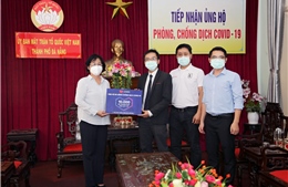 Lazada trao tặng 10.000 bộ trang phục bảo hộ y tế cho Đà Nẵng