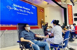 Nhân viên Shinhan Finance tham gia hiến máu cứu người
