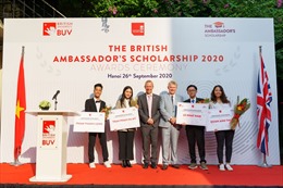 Trường Đại học Anh Quốc Việt Nam nâng giá trị quỹ học bổng và hỗ trợ tài chính lên 53 tỷ đồng 
