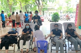 Nhân viên Shinhan Finance hiến máu giữa bối cảnh máu khan hiếm tại Đà Nẵng