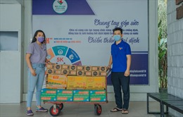 Nestlé Việt Nam hỗ trợ 8.000 phần quà đến tình nguyện viên chống dịch