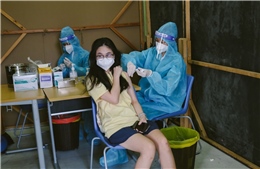 Học sinh trường quốc tế Mỹ Việt Nam được tiêm vaccine COVID-19