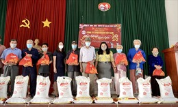 Vedan Việt Nam trao tặng 1.000 phần quà Tết cho người dân