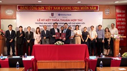 Ngân hàng Shinhan Việt Nam ký kết thỏa thuận hợp tác với Trường ĐH Ngân hàng TP Hồ Chí Minh