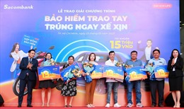 Trao thưởng cho khách hàng tham gia bảo hiểm Dai-ichi Life Việt Nam tại Sacombank