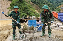 Những ngôi nhà ấm tình quân dân nơi vùng lũ Mường Pồn