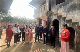 Ban Quản lý Khu Đại học Nam Cao và Khu Công nghệ cao tỉnh Ninh Bình giao lưu, giáo dục truyền thống lịch sử