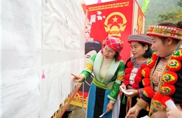 Đồng bào dân tộc Mông ở xã xa nhất Thái Nguyên trong ngày hội bầu cử