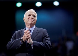 Thượng nghị sĩ John McCain qua đời