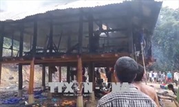 Chập điện, lửa thiêu rụi căn nhà sàn ở bản Co Sáng, huyện Tuần Giáo