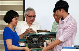 Bảo tàng Báo chí Việt Nam tiếp nhận hàng chục hiện vật quý
