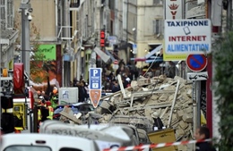 Tìm thấy thi thể nạn nhân đầu tiên của vụ sập nhà ở Marseille, Pháp