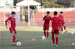 AFF Suzuki Cup 2018: Đội tuyển Việt Nam tập nhẹ tại Viêng Chăn