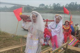 Lễ hội &#39;Rước nước&#39; làng Bồng Thượng 