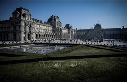 Nhân viên đình công vì &#39;kiệt sức&#39;, bảo tàng Louvre phải đóng cửa