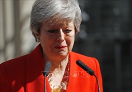 Nội bộ Anh phản ứng trái chiều sau thông báo từ chức của Thủ tướng May