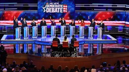 Bầu cử Mỹ 2020: 10 ứng cử viên của đảng Dân chủ tranh luận trực tiếp