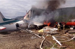 Máy bay chở khách trượt khỏi đường băng khi hạ cánh, ít nhất 2 người thiệt mạng