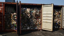 Indonesia trả lại Mỹ 5 container chứa rác thải