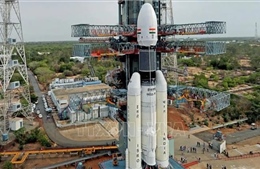Ấn Độ đột ngột hủy phóng tàu thăm dò Mặt Trăng