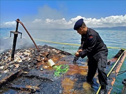 Tàu chở khách bốc cháy ngoài khơi Indonesia khiến 7 người chết và 4 người mất tích
