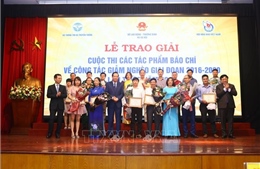 Báo Tin tức giành giải B cuộc thi viết về công tác giảm nghèo