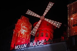 Moulin Rouge - 130 năm say đắm trong vòng quay cối xay gió Đỏ