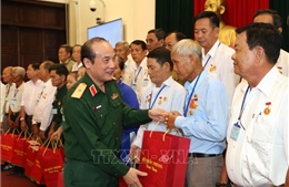Bộ Quốc phòng gặp mặt Đoàn đại biểu người có công tỉnh Kiên Giang