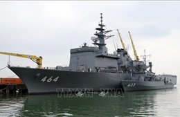 Hai tàu quét mìn của Lực lượng Tự vệ trên biển Nhật Bản cập cảng Tiên Sa