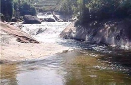 Điện Biên: Hai thiếu niên trượt chân xuống suối, bị nước cuốn mất tích